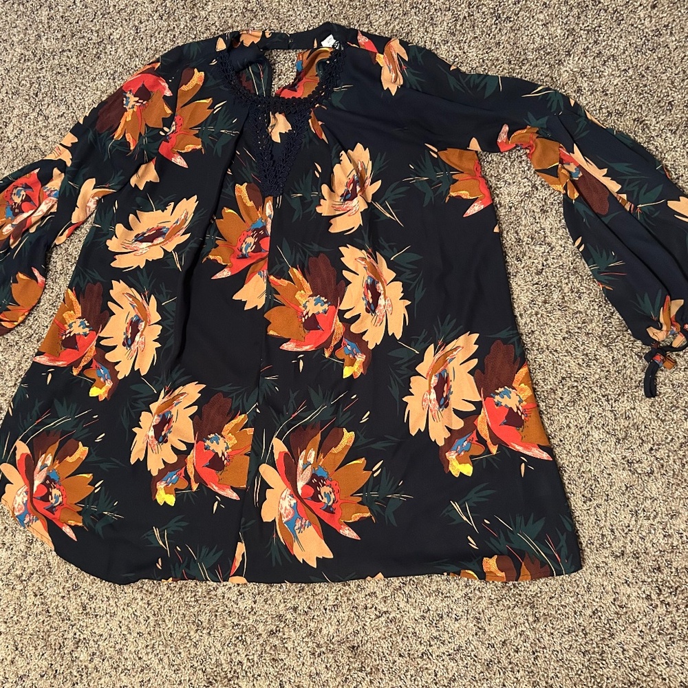 Floral navy flowy dress